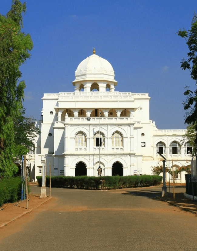 Madurai local sightseeing tempo